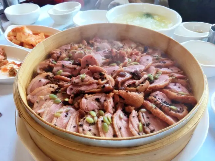 으라차차 인생역전 안양 삼막사 식용 금가루와 전복과 한방약재가 들어간 황금 누룽지 백숙 맛집