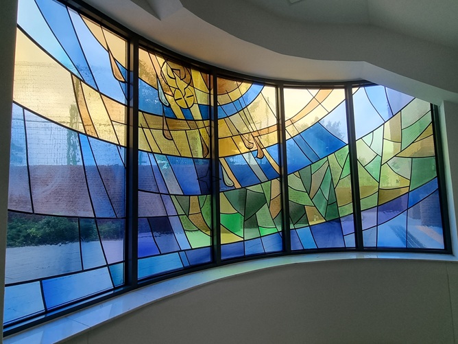 동작동성당 유리화