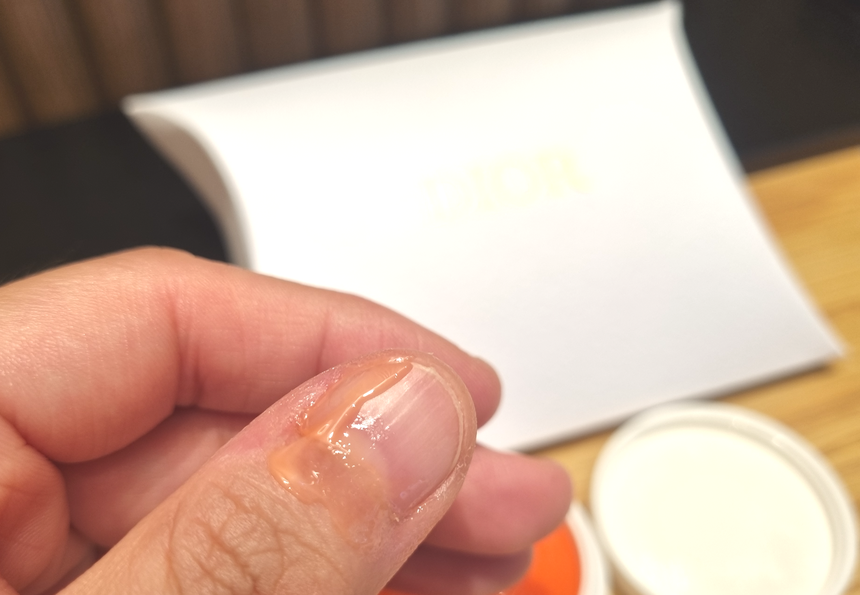 디올 크렘 아프리콧