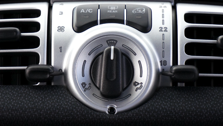 차량 에어컨 냄새 없애는 방법 꿀팁