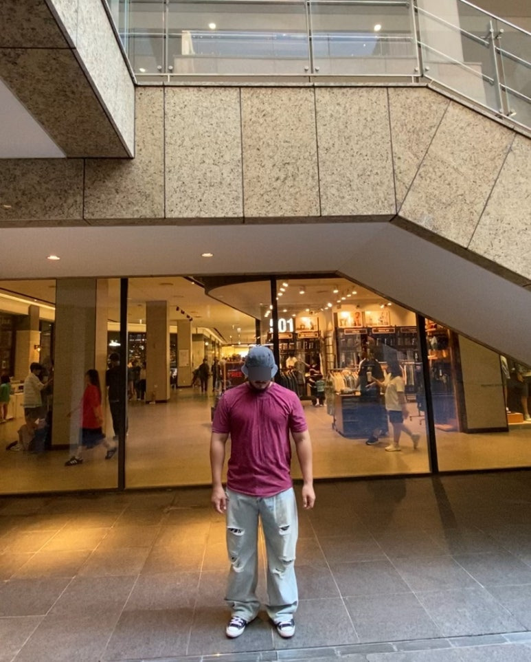 데일리룩(2025. 8. 25.)루오에스펙 오버핏 워싱 라인 빈티지 버킷햇, 빈티지 구제 워싱 반팔티셔츠, 에러스익셉티드 데님팬츠 데미지진 무파진 연청바지, 컨버스 척테일러 올스타