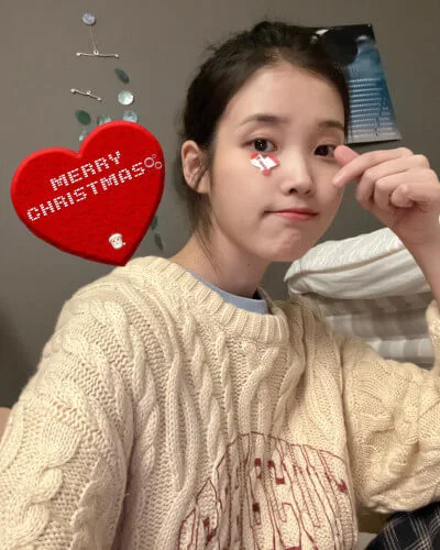 아이유-셀카-6