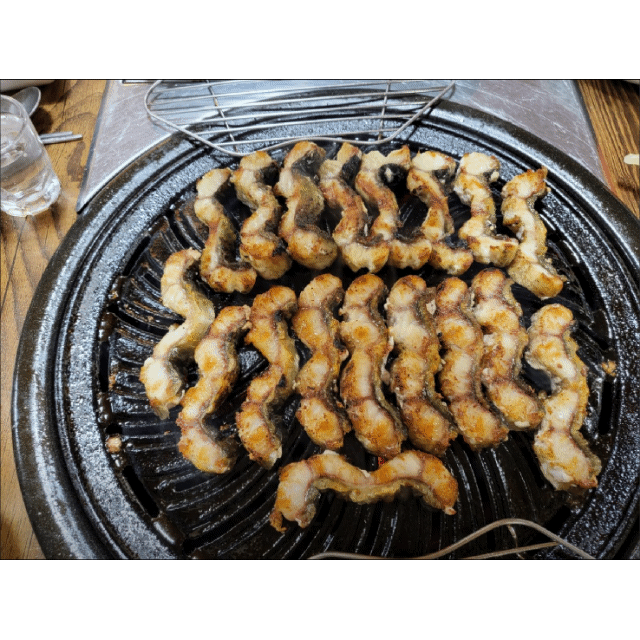 짚불 대물무태장어와 짚불 무태장어구이