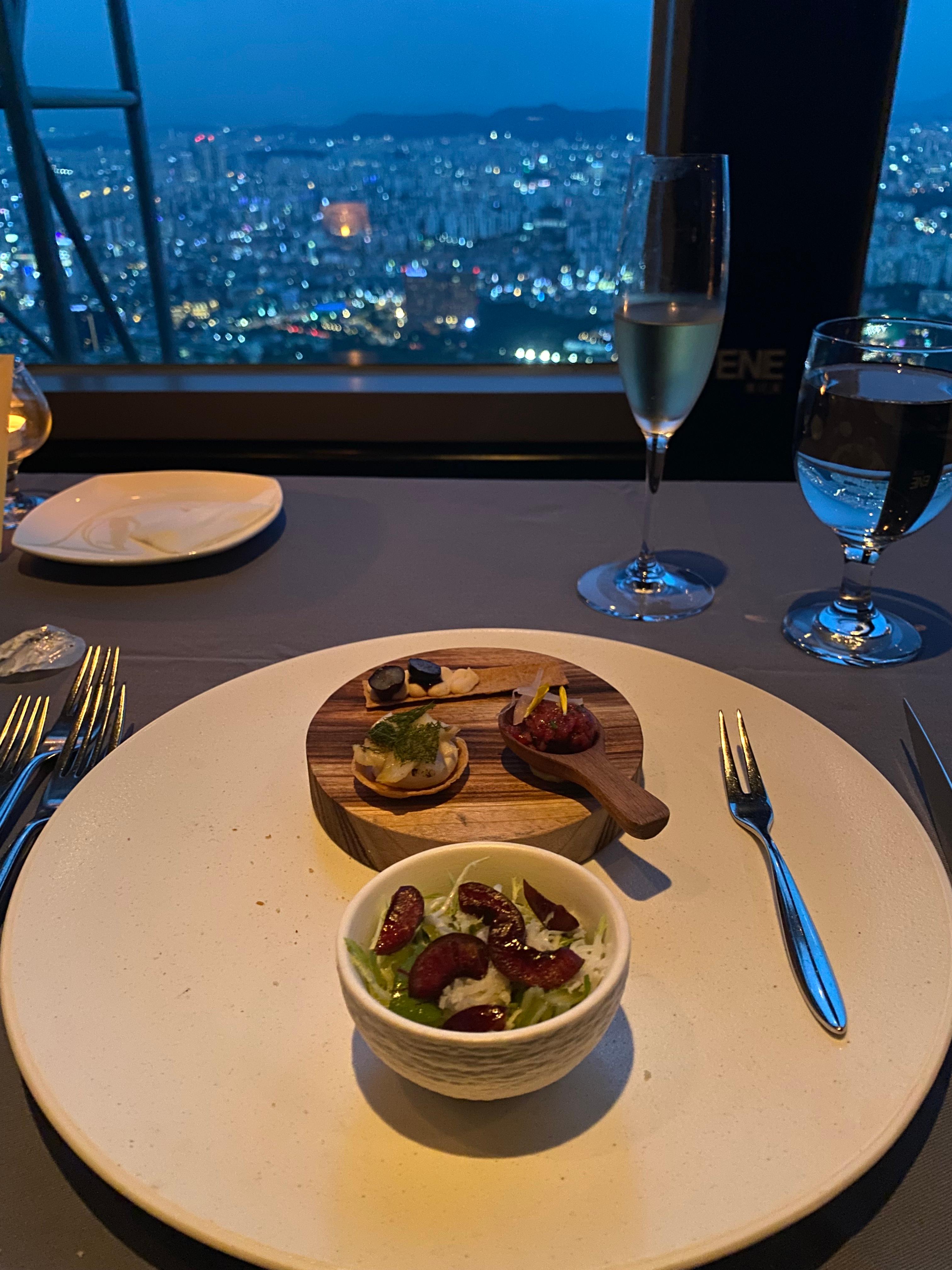 360도 회전하는 한눈에 보는 서울 뷰