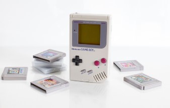 MZ가 열광하는 &lsquo;레트로템&rsquo;의 모든 것: 인기 이유&middot;대표 아이템&middot;구매 팁