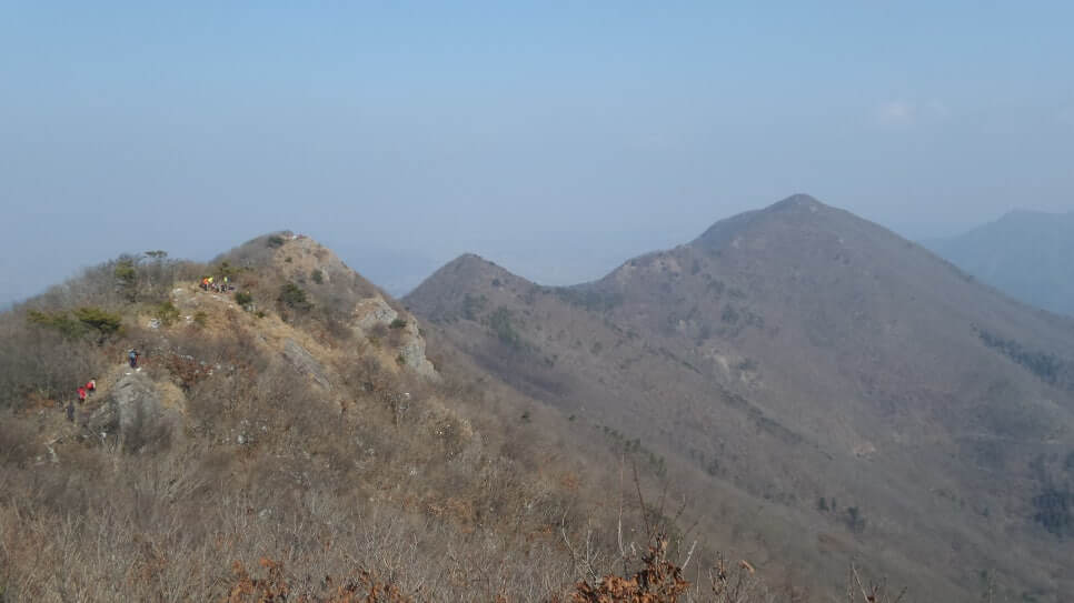 100대 명산 등산하기 열한번째 고창 방장산 서해안과 고창 평야를 한눈에 바라볼 수 있는 탁 트인 조망을 갖추고 있는 산