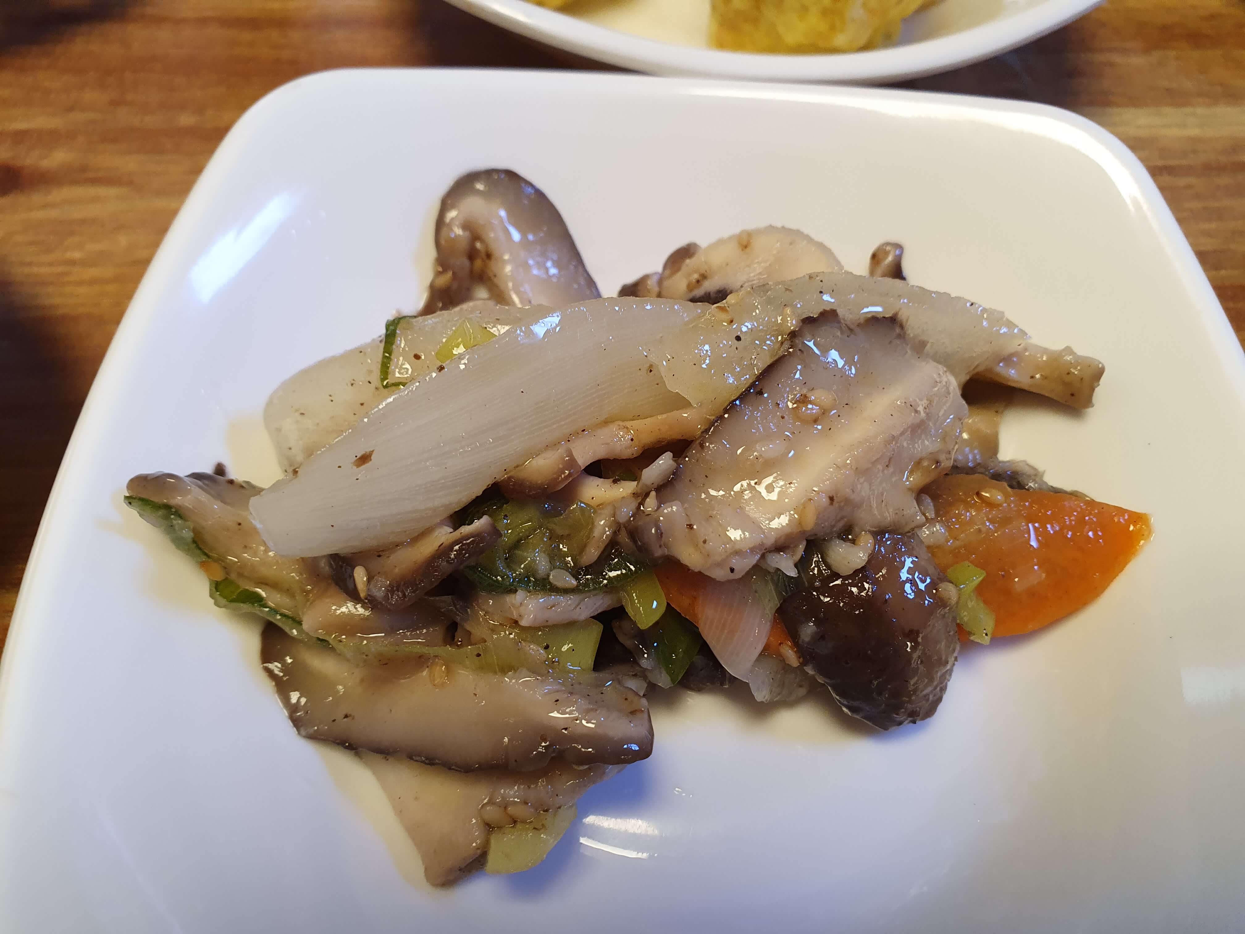 온천동(온천장) 맛집 평화식당-반찬(버섯볶음)