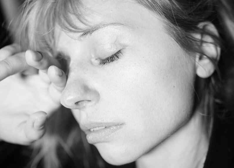 흰-머리-나는-이유-5