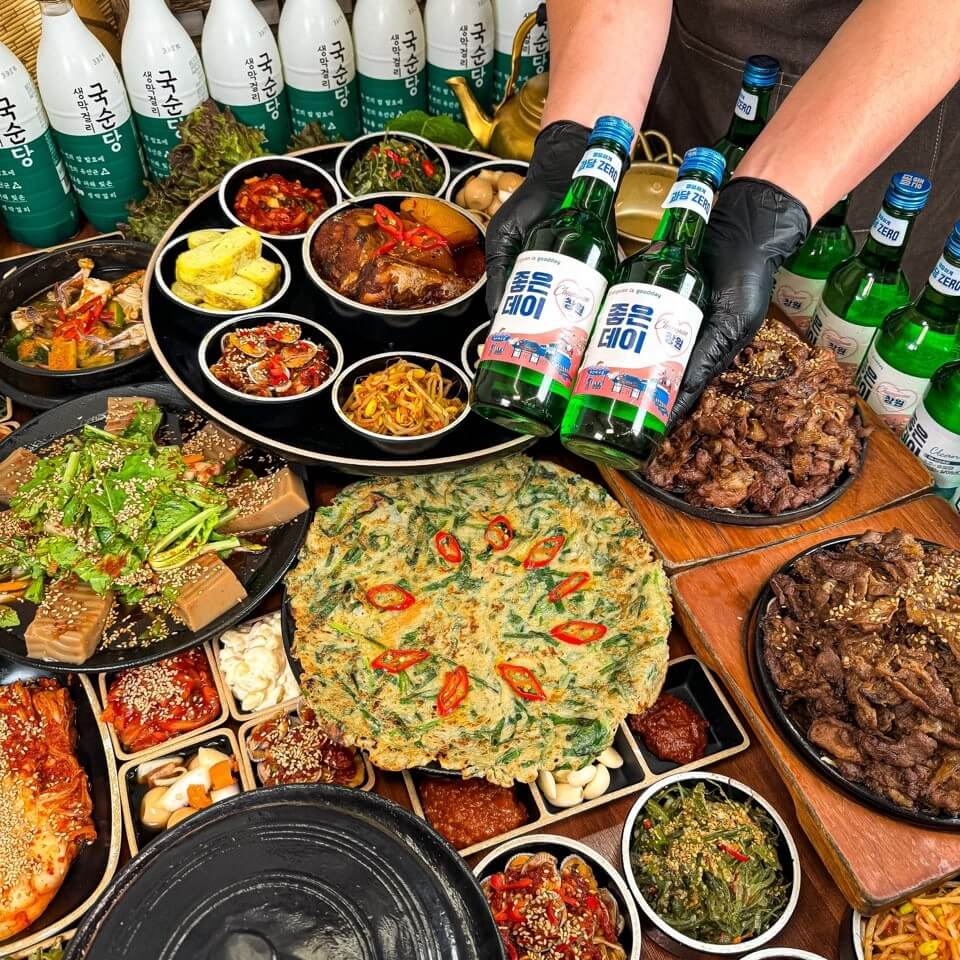 오늘N 2569회 할매 식당 – 반찬만 13가지! 창원 외갓집 숯불석쇠불고기정식