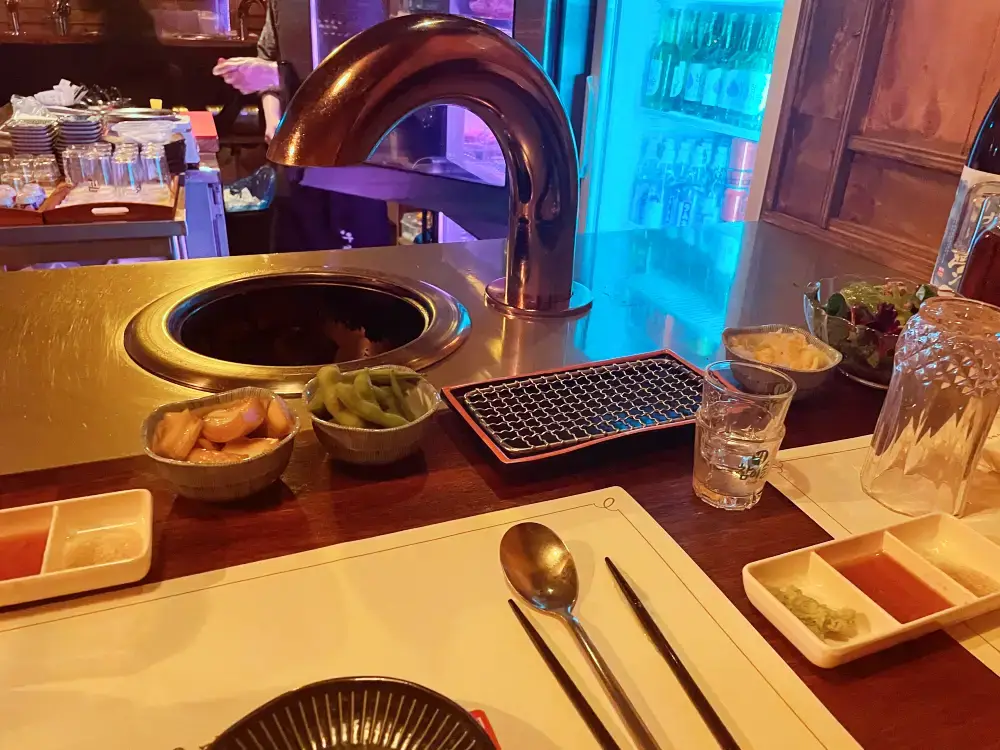 우마카 내부 테이블 모습 기본세팅된 모습