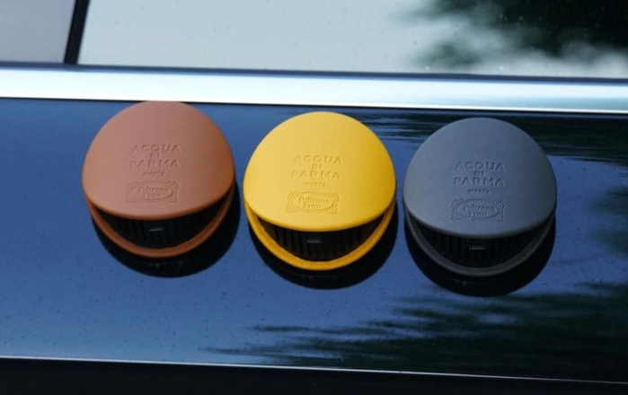 아쿠아디파르마-차량용-방향제2