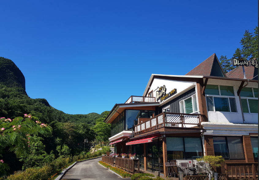 마이산 힐링 하우스 앤 카페 정보