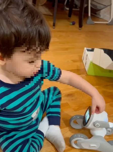 반려로봇 &amp;#39;Loona&amp;#39;