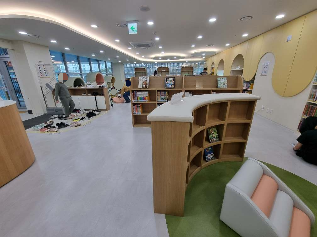 전민복합문화센터 어린이 자료실