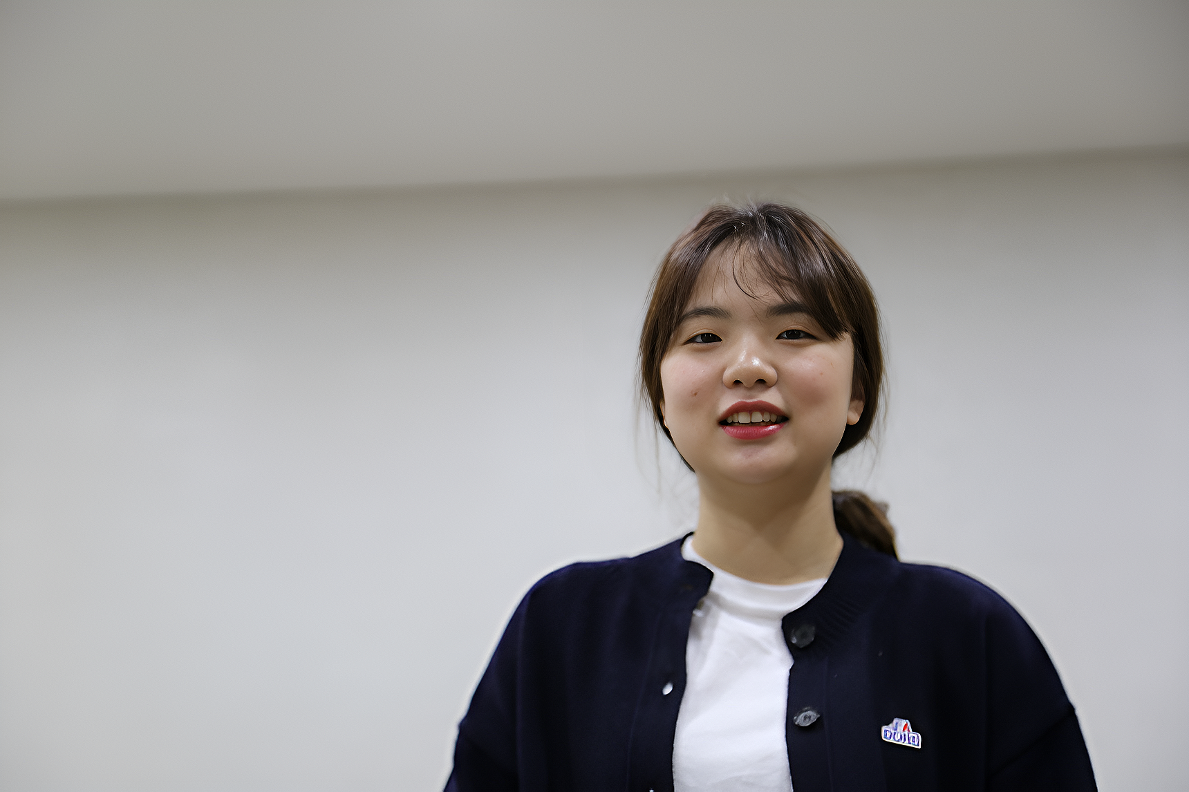 흔들린 흐린 사진이 선명하고 또렷하게 보정된 사진