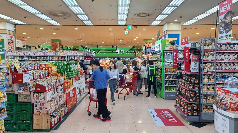 롯데아울렛 바로 옆에 위치한 롯데마트