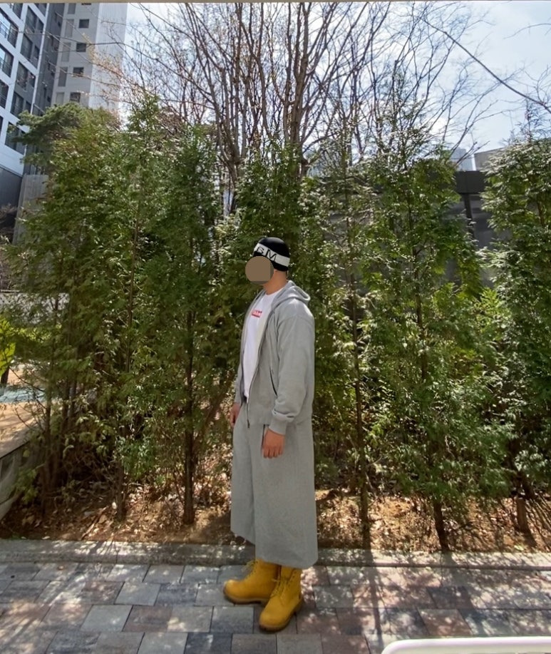 데일리룩('26. 4. 4.)마뗑킴 MatinKim 비니, 토피 스웻 집업 후드티, 토피 벌룬핏 와이드 팬츠, 시부야 빈티지 티셔츠, 나이키 롱삭스양말, 팀버랜드 6인치 워커 부츠