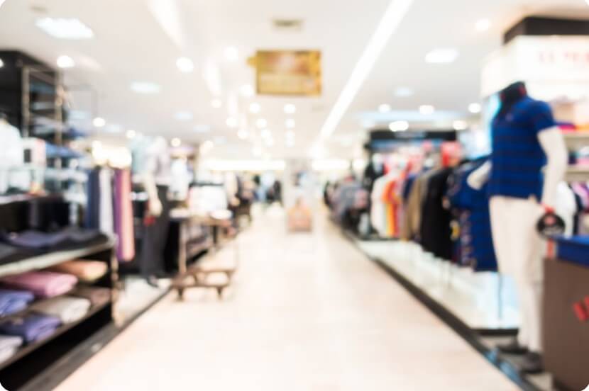 아울렛 여러 매장들