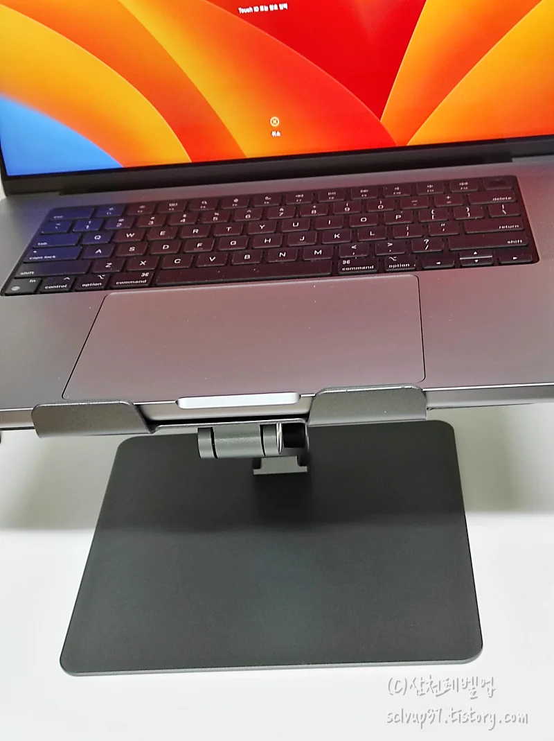 맥북과 색상 잘 어울림