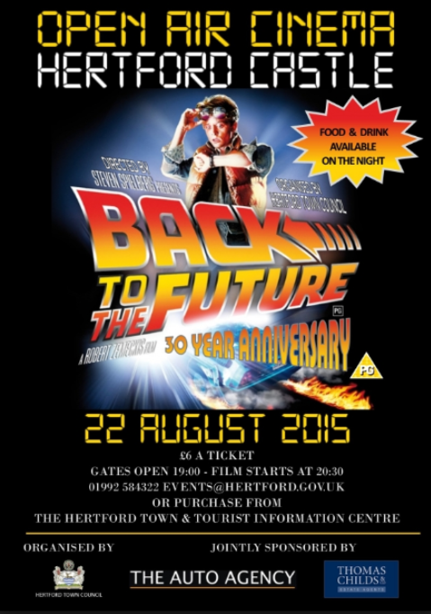 시계를 보고있는 남자 사진