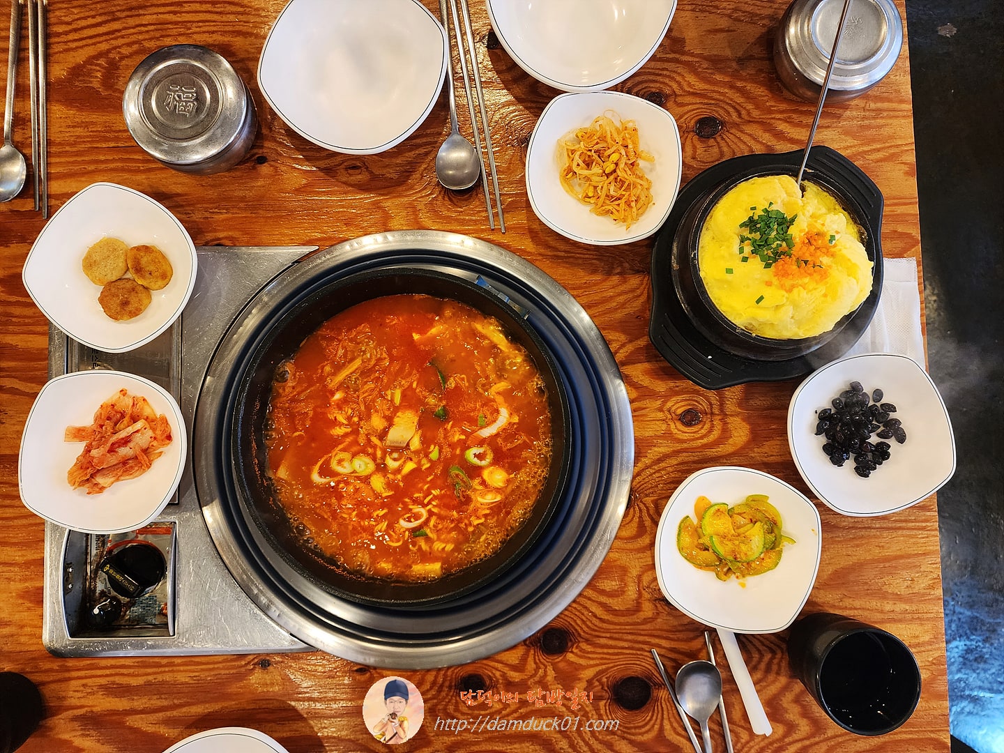 양푼이 김치찌개, 계란찜 백반