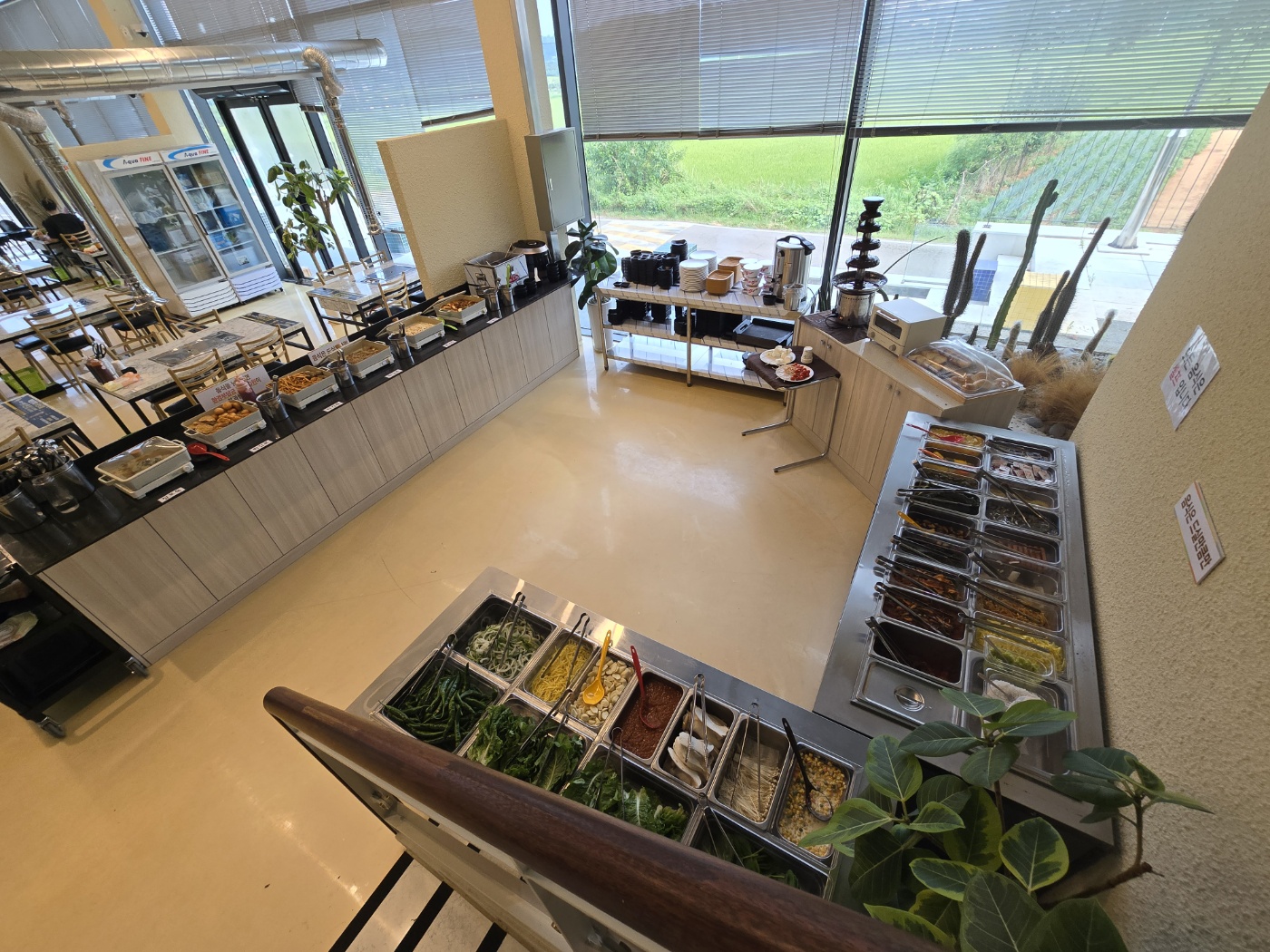 뷔페가 있는곳의 모습