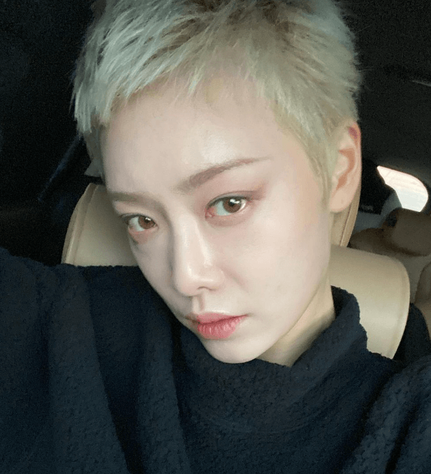 김히어라 셀카