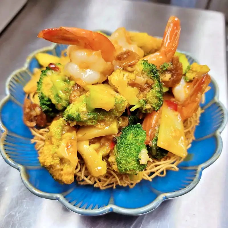 줄서는식당 영탁 추천 홍콩식 바베큐 플래터, 도가니 커리국수, 마파두부 볶음밥 맛있는 곳 신용산역 용리단길 맛집 소개