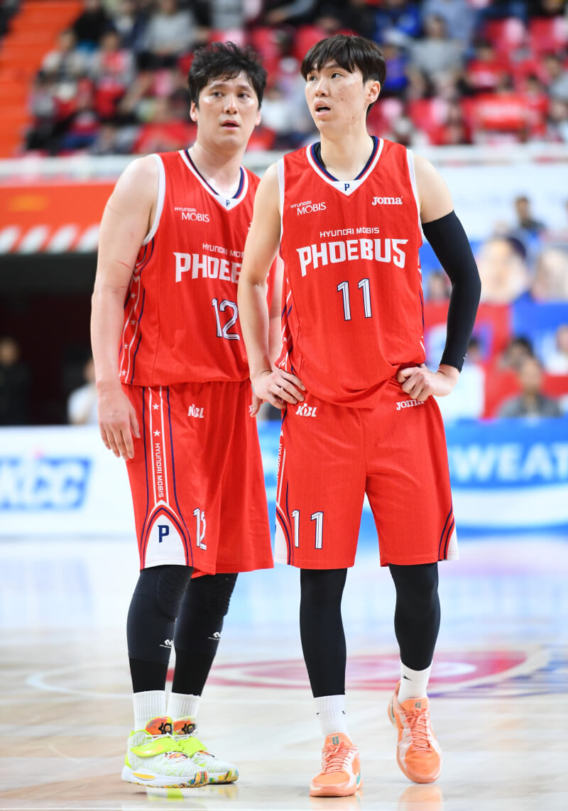 KBL 현대모비스, 정관장 제압! 6강 플레이오프 1차전 승리