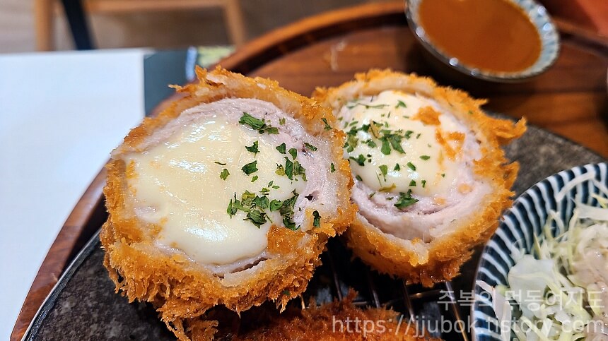 백소정-치즈카츠