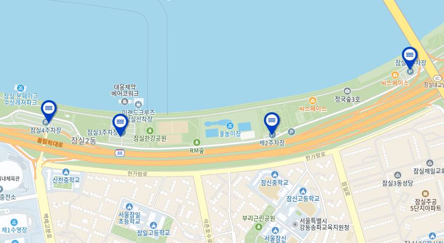 잠실자연형 물놀이장 주차장