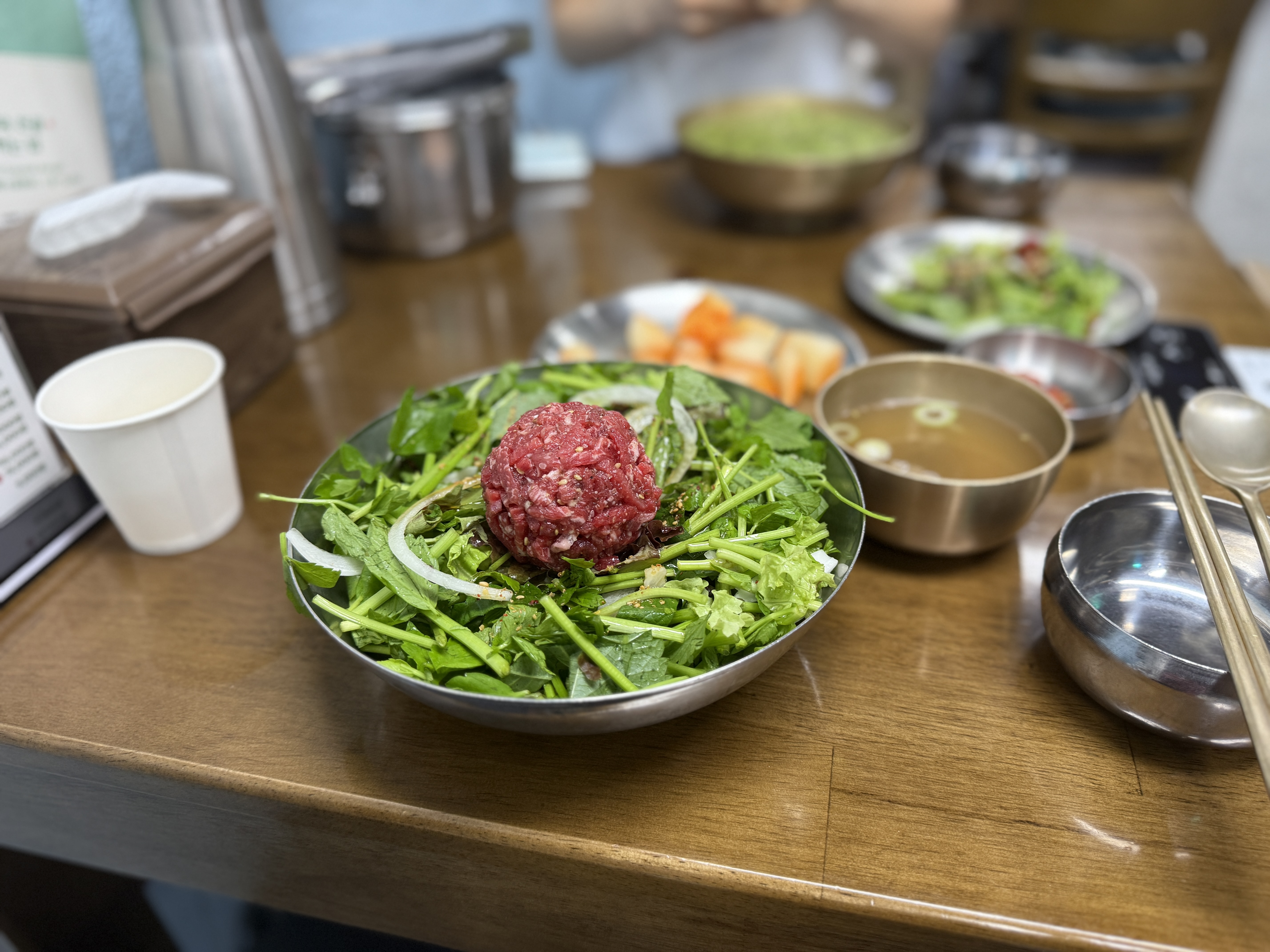 능동미나리 성수점 육회비빔밥