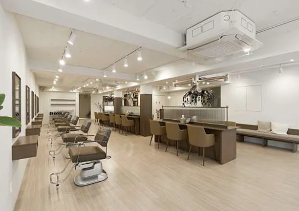 모어온헤어 강남점