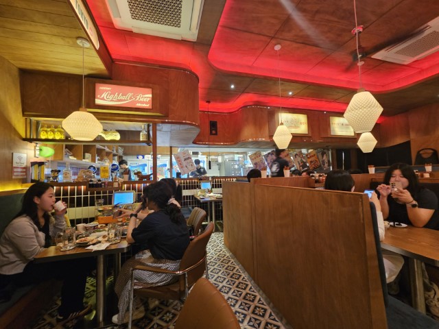 숯토리 내부 인테리어