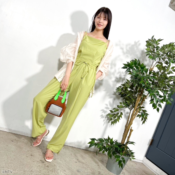 늘씬한 기럭지를 자랑하는 논노 모델 스즈키 유카(Yuka Suzuki)