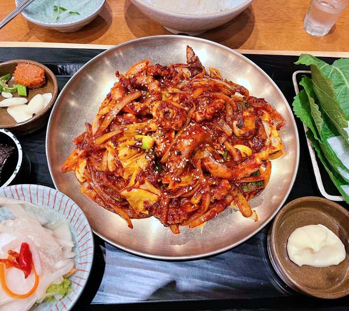 생방송투데이 부산 해운대 눈꽃 낙지 한상 맛집