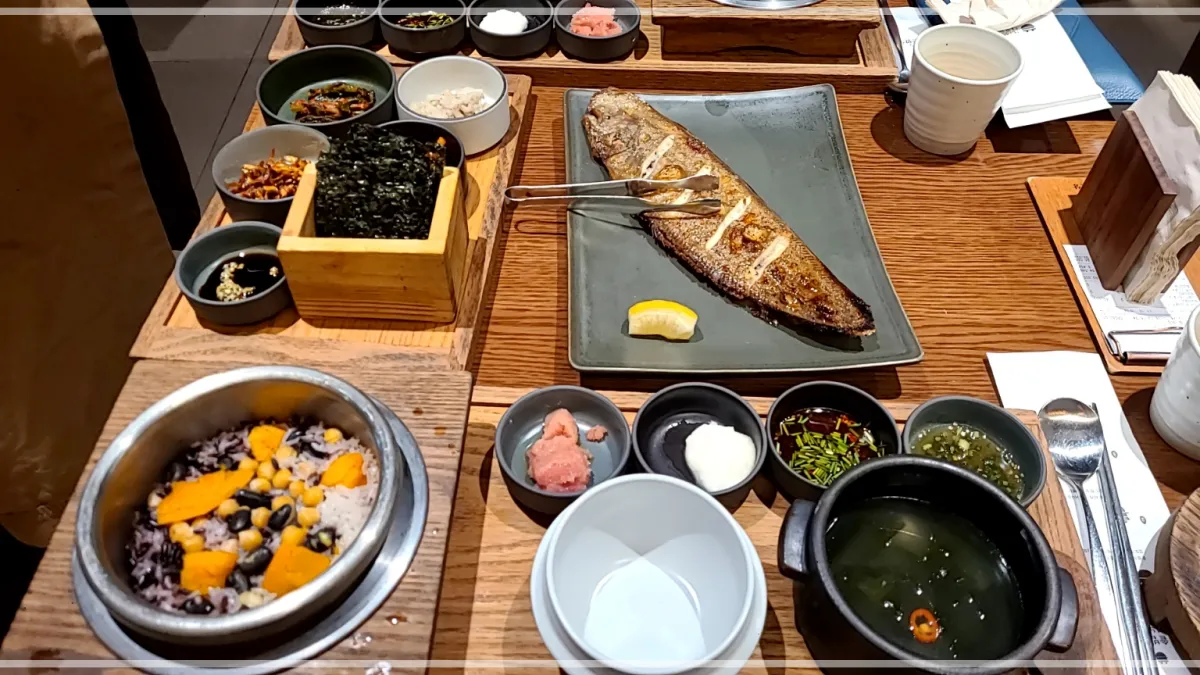 한식밥상차림 영양돌솥밥 서대구이한마리 빈그릇 미역국 명란젓 무즙 양념간장 고추물 마른김 멸치 갓김치 들깨무볶음다온영양솥밥와 서대구이세트 (2인)