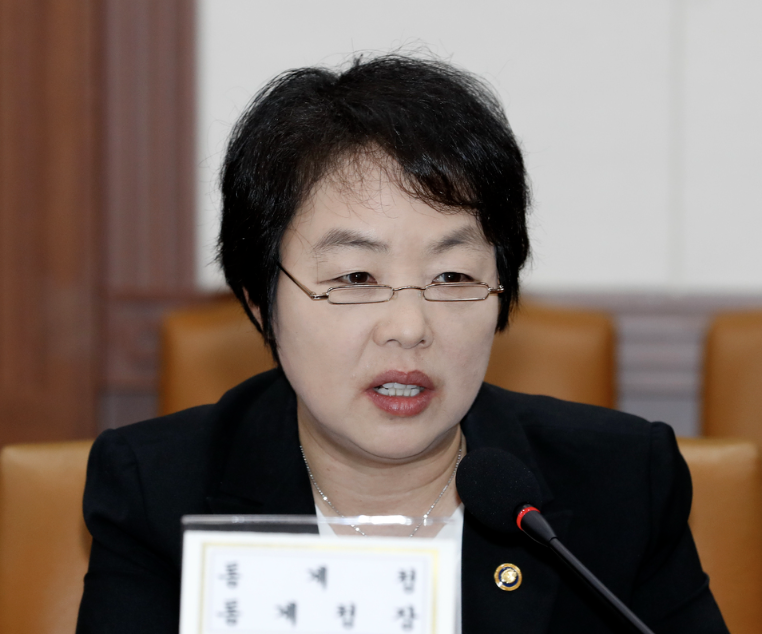 황수경 통계 조작 논란