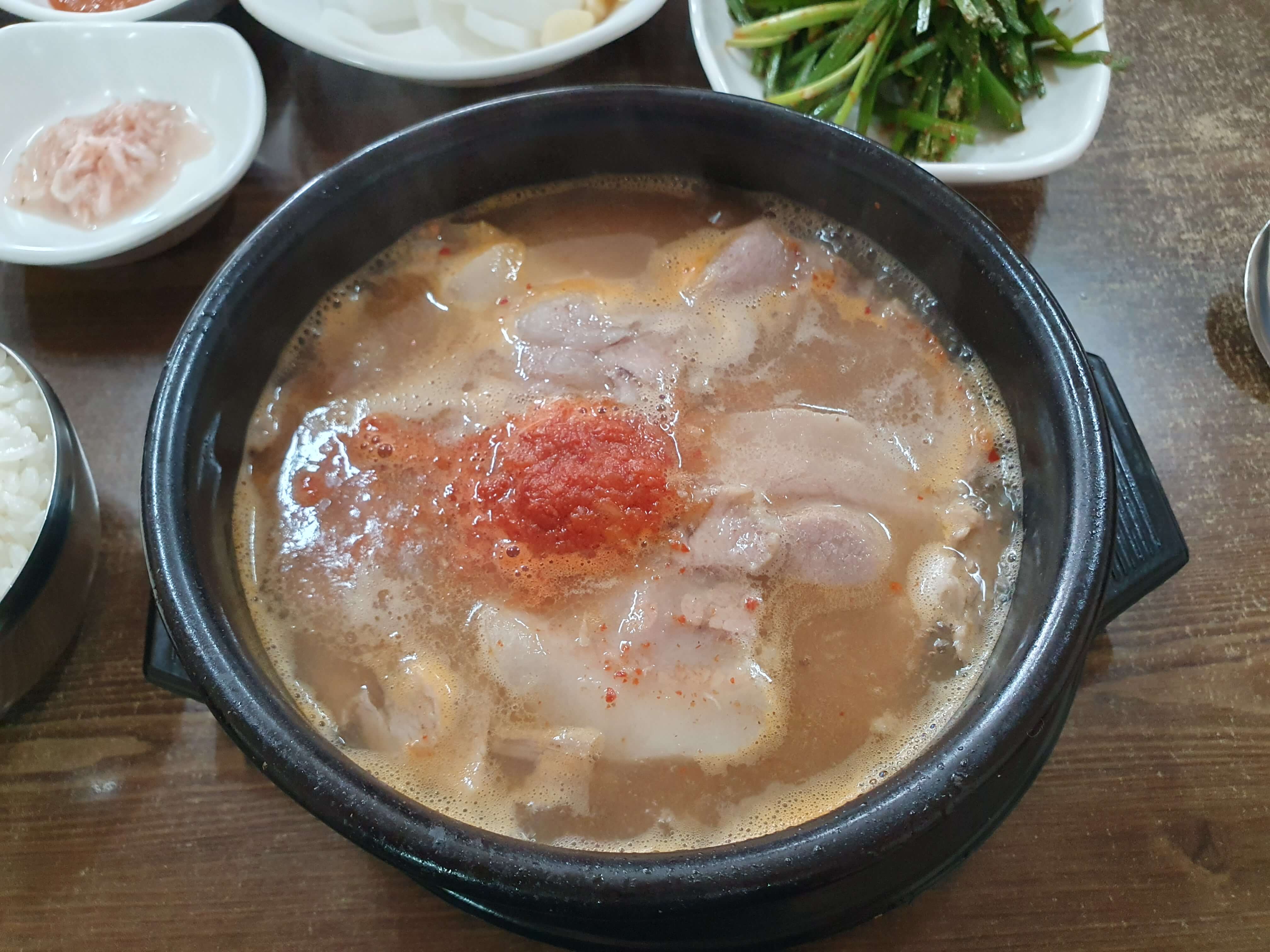착한 가격의 양 많고 맛있는 돼지국밥