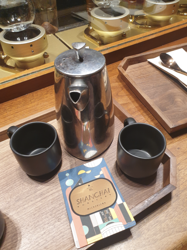 New Year Citrus Double Bus를 서빙한 모습