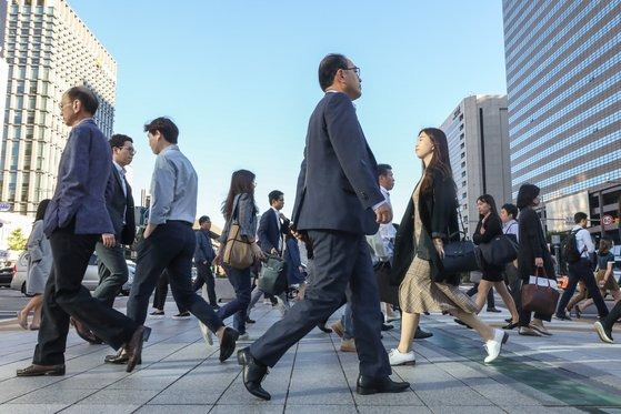 4.5일 근무제-찬성 vs 반대 -현대인