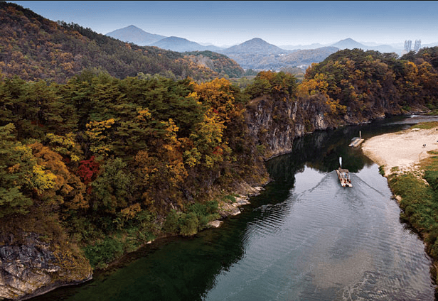 한반도-뗏목마을