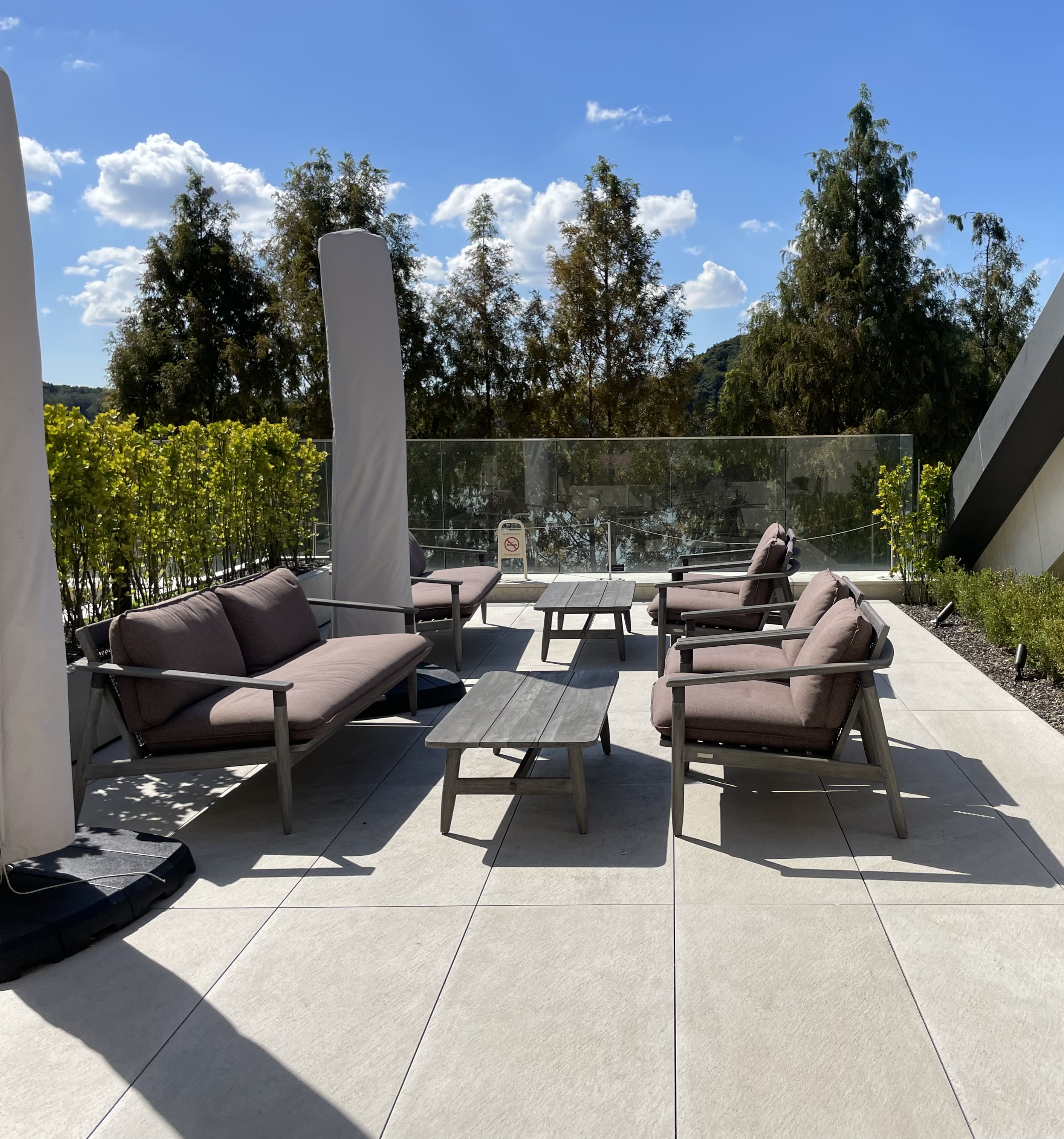 파주 공릉저수지 대형카페 모쿠슈라 프렌치카페