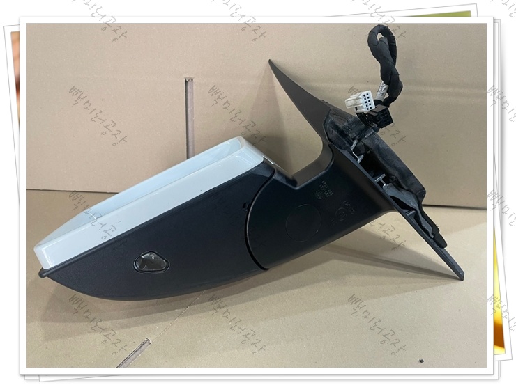 벤츠 CLA(C117전기형) 중고 사이드미러 하단부