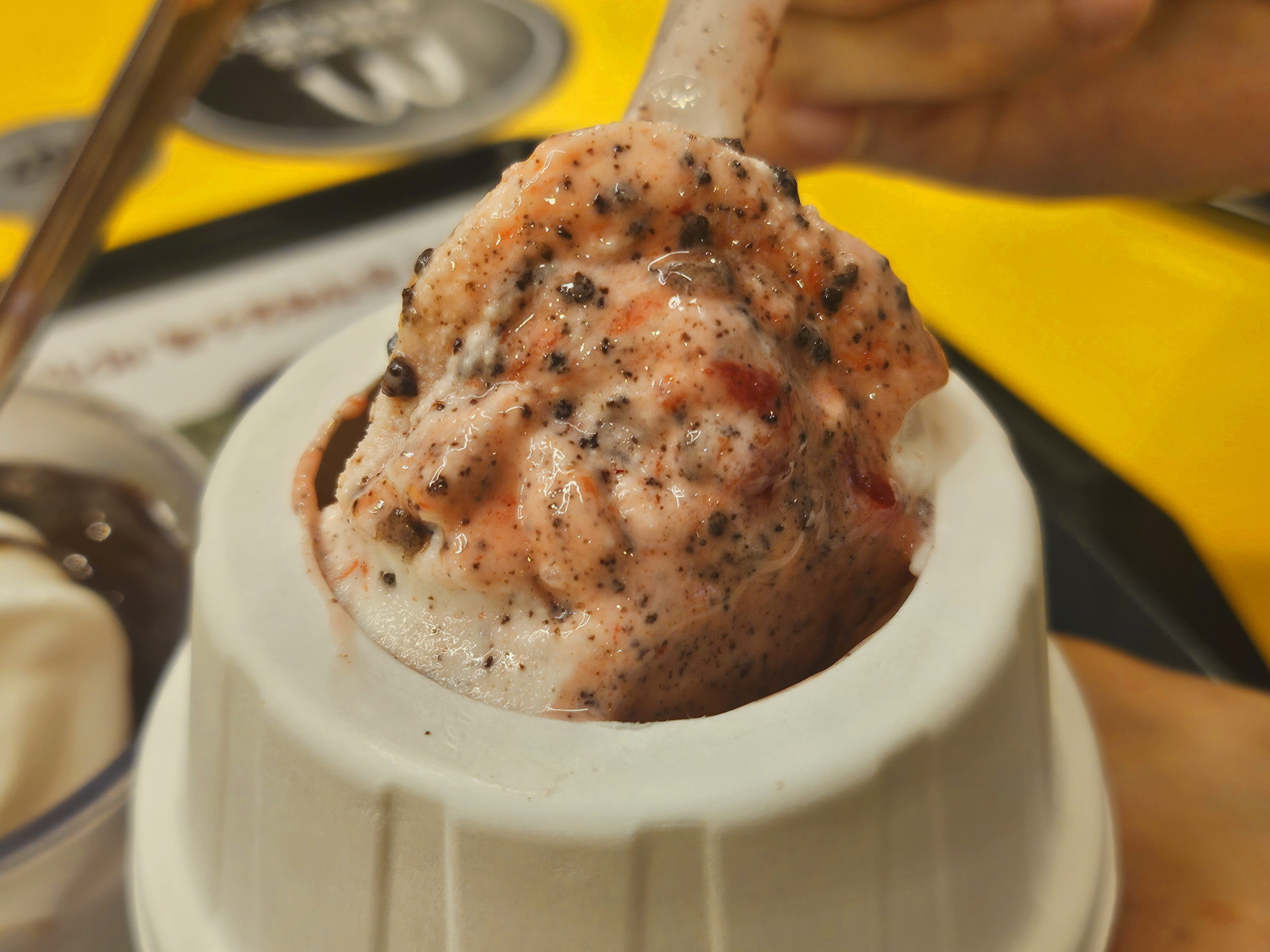 맥도날드 딸기 오레오 맥플러리