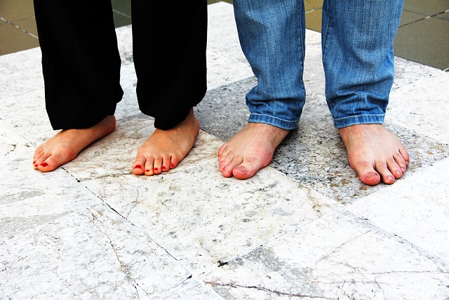 발톱이 검게 변하는 이유