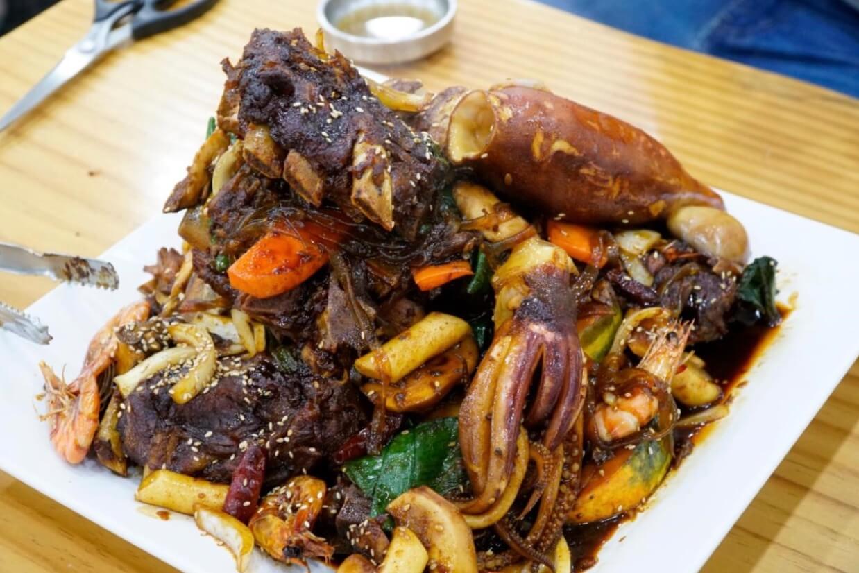 생방송-투데이-산더미-뼈탑-감자탕-소문의-위치-정보-안내