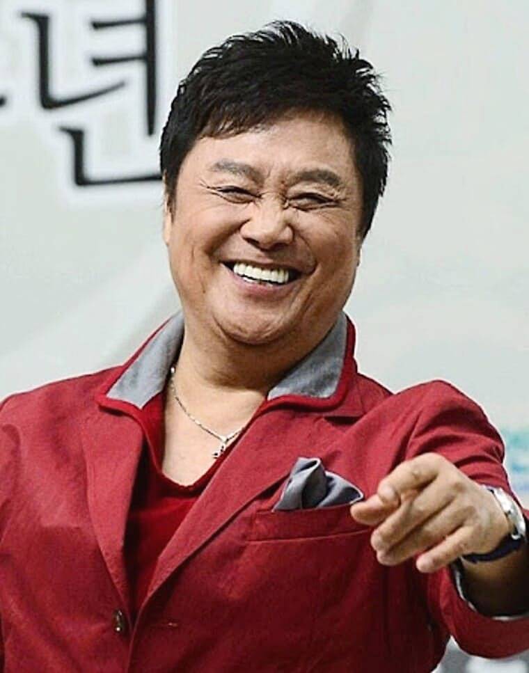 가수-남진