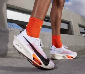 러닝화 계급도 2025 나이키 아식스 아디다스 호카 페가수스 뉴발란스 최신 나이키 알파플라이 3