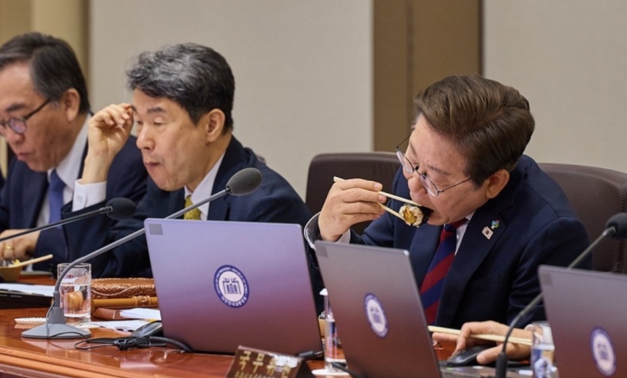 야근하는 대통령